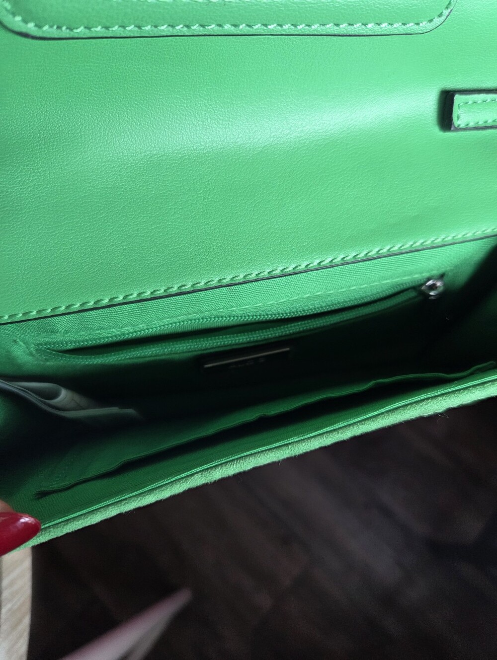 Green Embellished Chain Crossbody Bag - Picture 5 of 10